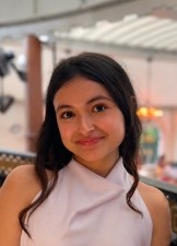 Miriana Michelena-Fernandez Headshot
